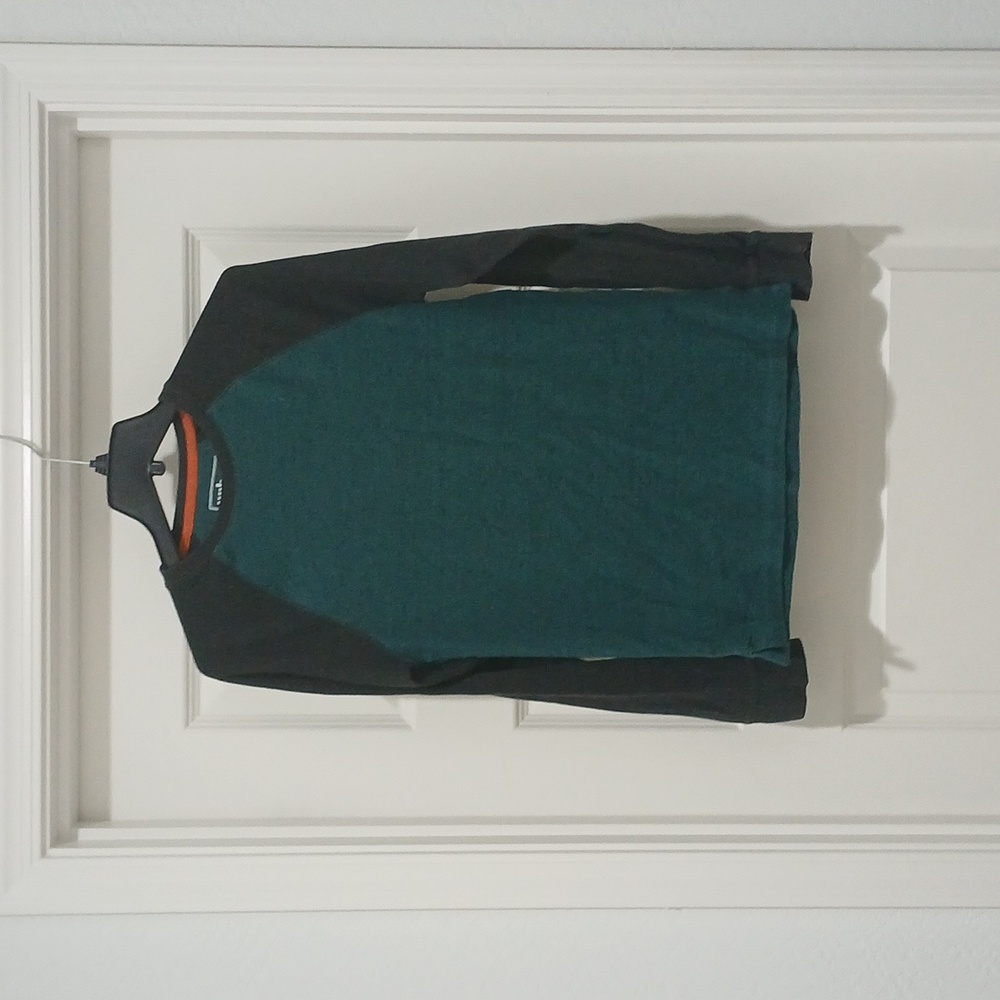 Urban pipeline Green With Black Long Sleeve Tee - Size S